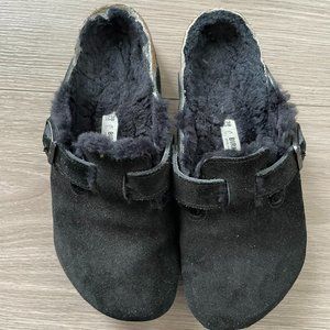 Birkinstock Boston Clogs - Black Fur Lined Suede